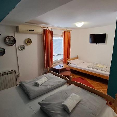 Aventurin Rooms Slunj Pokoj fotografie
